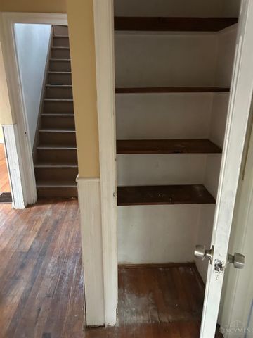 3942 Standish Avenue, Cincinnati, OH 45213