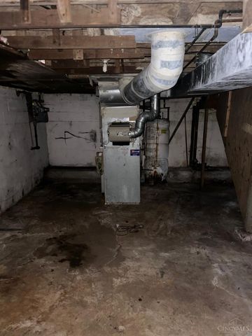 3942 Standish Avenue, Cincinnati, OH 45213