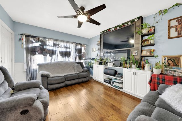 850 N Kildare Avenue, Chicago, IL 60651