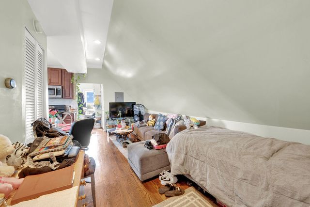 850 N Kildare Avenue, Chicago, IL 60651