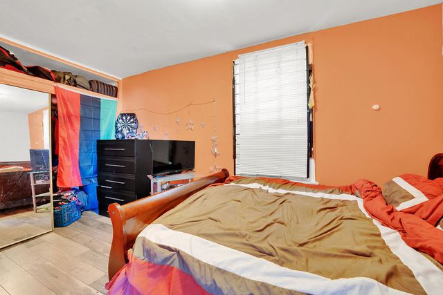 850 N Kildare Avenue, Chicago, IL 60651