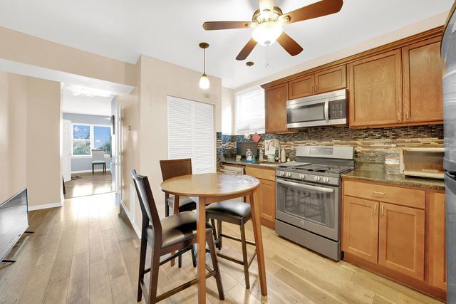 850 N Kildare Avenue, Chicago, IL 60651