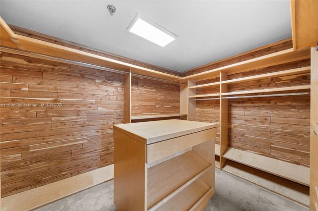 520 Brickell Key Dr UPH-03, Miami, FL 33131