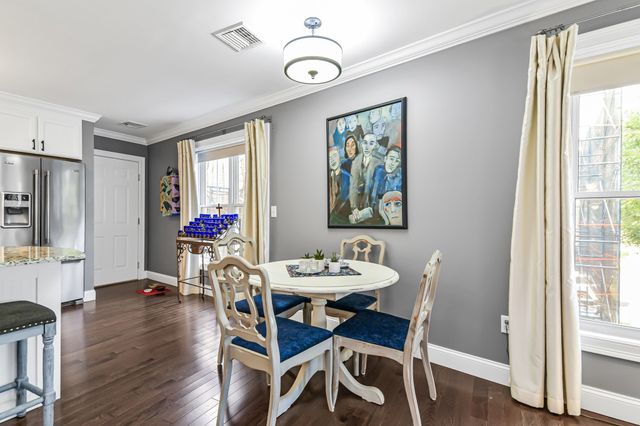 104 Main St 2, Amesbury, MA 01913