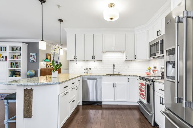 104 Main St 2, Amesbury, MA 01913