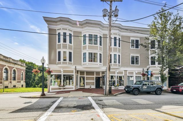 104 Main St 2, Amesbury, MA 01913