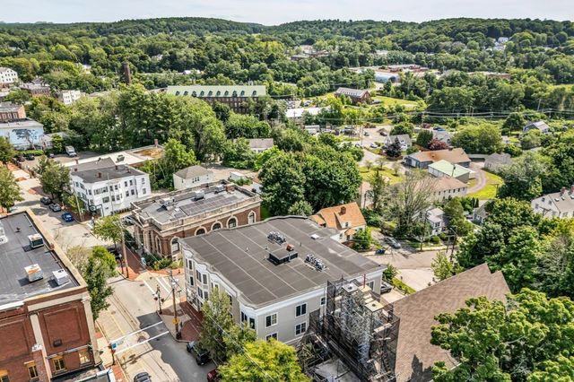 104 Main St 2, Amesbury, MA 01913