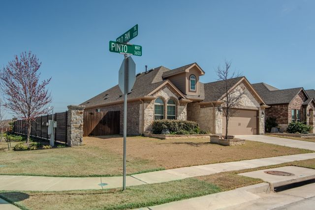 3616 Pinto Way, Aubrey, TX 76227