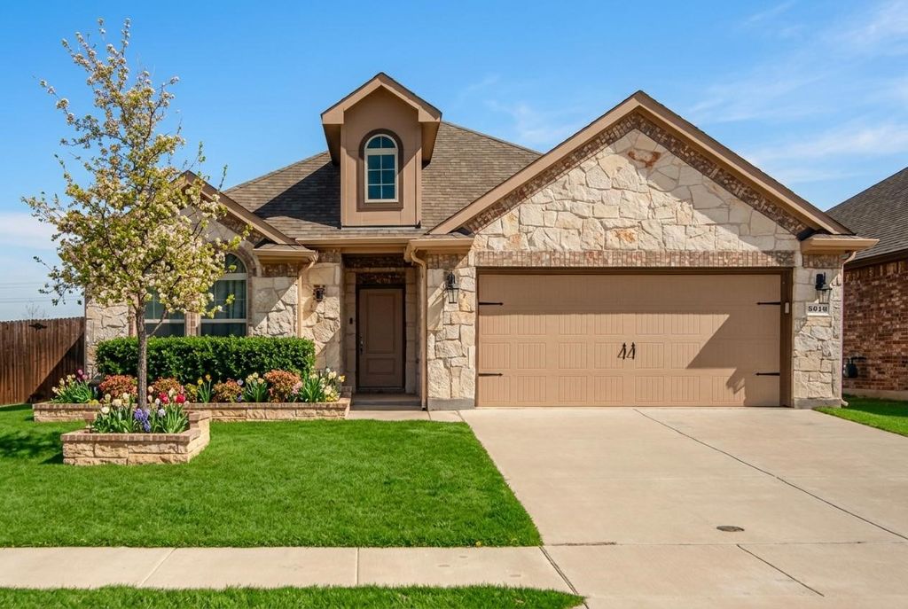 3616 Pinto Way, Aubrey, TX 76227