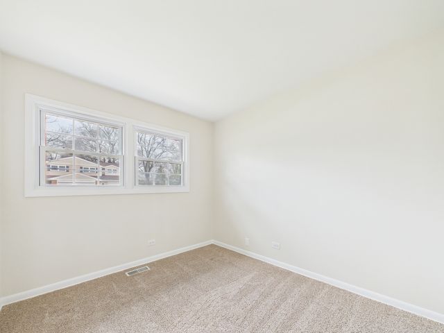 1415 S Evergreen Avenue, Arlington Heights, IL 60005