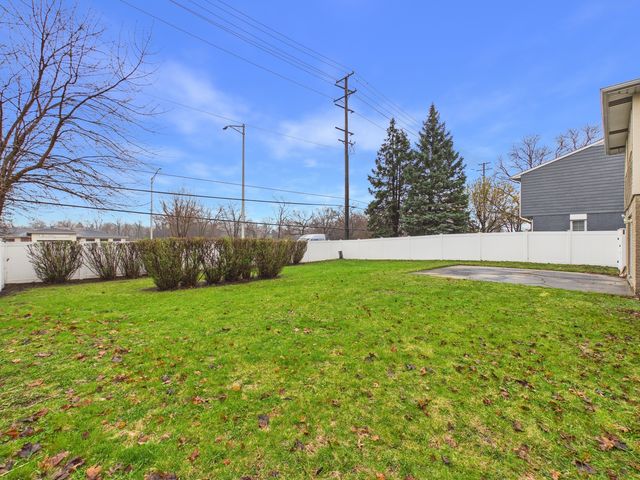 1415 S Evergreen Avenue, Arlington Heights, IL 60005