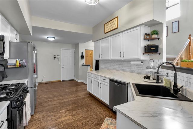 16501 S Nottingham Court, Lockport, IL 60441