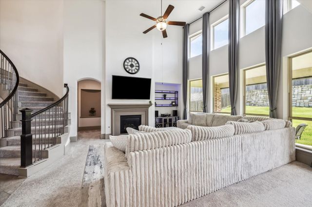 702 Red Elm Lane, Conroe, TX 77304