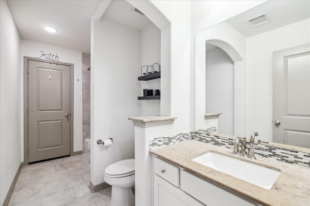 702 Red Elm Lane, Conroe, TX 77304