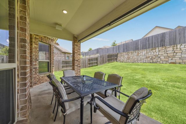 702 Red Elm Lane, Conroe, TX 77304