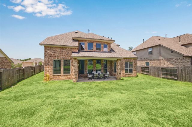 702 Red Elm Lane, Conroe, TX 77304