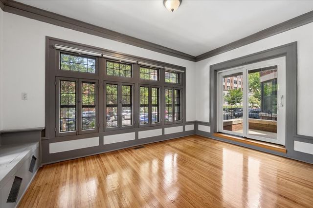 717 W Junior Terrace 1, Chicago, IL 60613