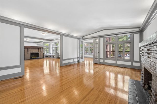 717 W Junior Terrace 1, Chicago, IL 60613