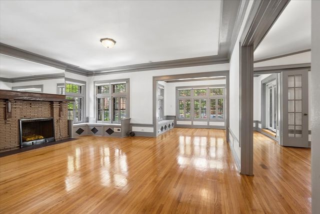 717 W Junior Terrace 1, Chicago, IL 60613