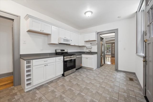 717 W Junior Terrace 1, Chicago, IL 60613