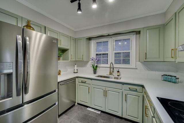 909 Valley Road, Aiken, SC 29801