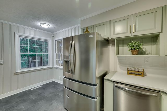 909 Valley Road, Aiken, SC 29801