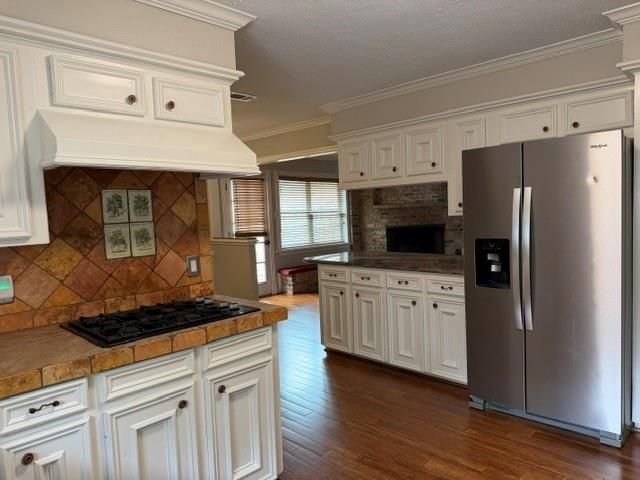 5031 Twin Candle Drive, Houston, TX 77018