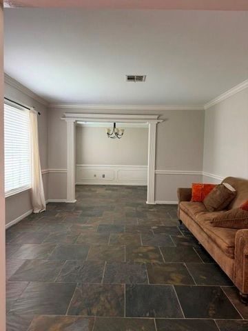 5031 Twin Candle Drive, Houston, TX 77018