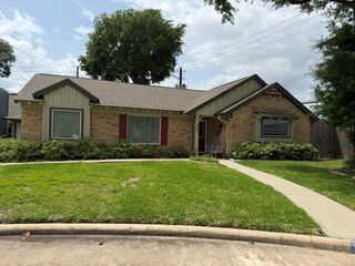 5031 Twin Candle Drive, Houston, TX 77018