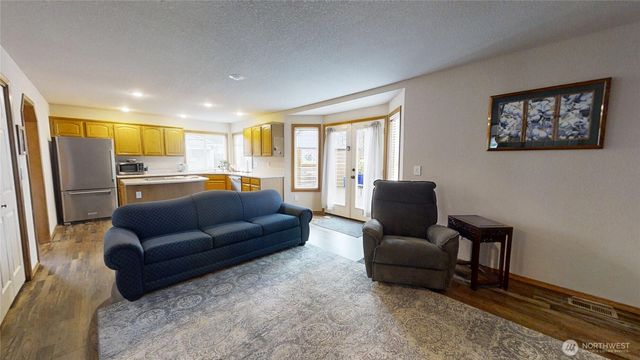 9317 Eld Court NE, Lacey, WA 98516