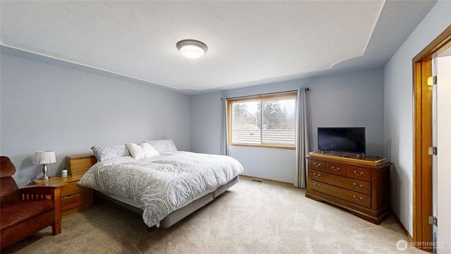 9317 Eld Court NE, Lacey, WA 98516