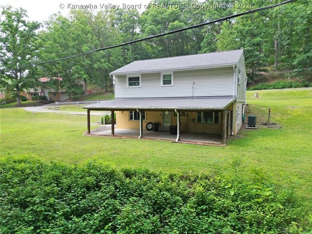 818 Daverton Road, Charleston, WV 25303
