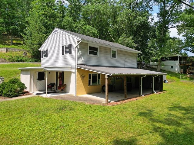 818 Daverton Road, Charleston, WV 25303