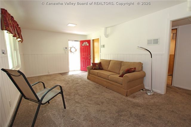 818 Daverton Road, Charleston, WV 25303