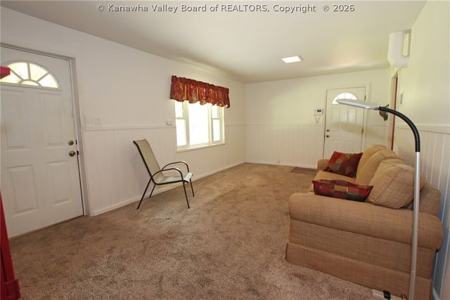 818 Daverton Road, Charleston, WV 25303