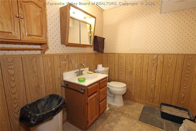 818 Daverton Road, Charleston, WV 25303