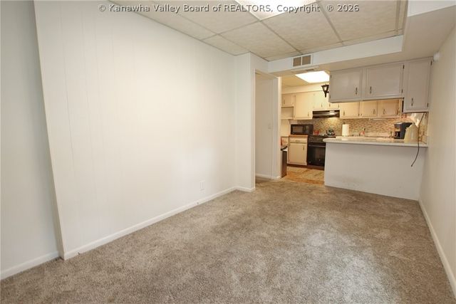 818 Daverton Road, Charleston, WV 25303