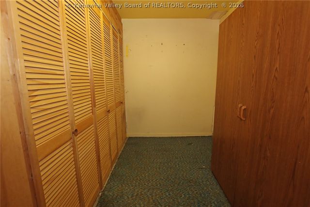 818 Daverton Road, Charleston, WV 25303