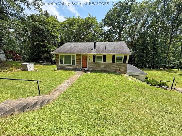818 Daverton Road, Charleston, WV 25303