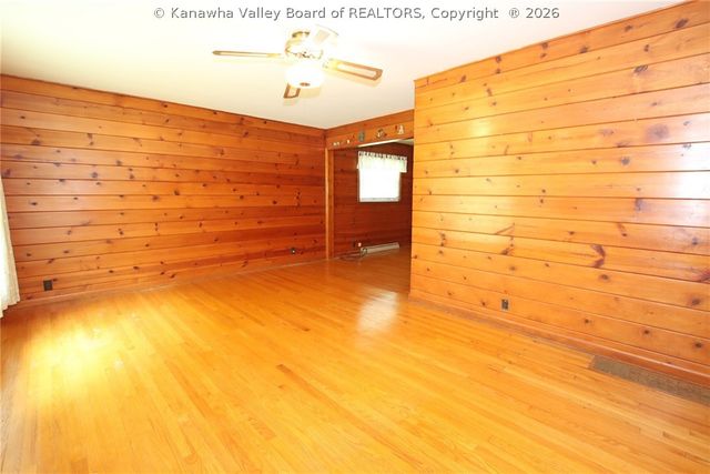 818 Daverton Road, Charleston, WV 25303