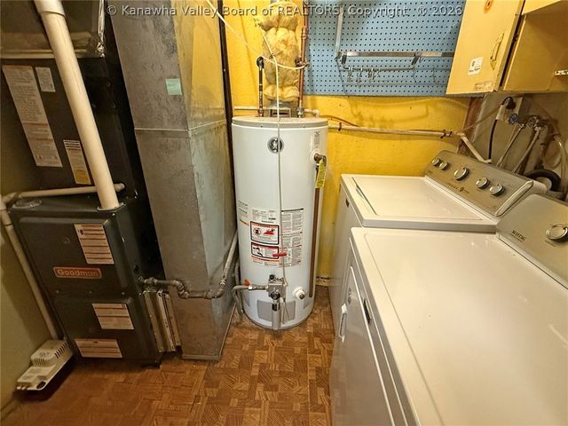 818 Daverton Road, Charleston, WV 25303
