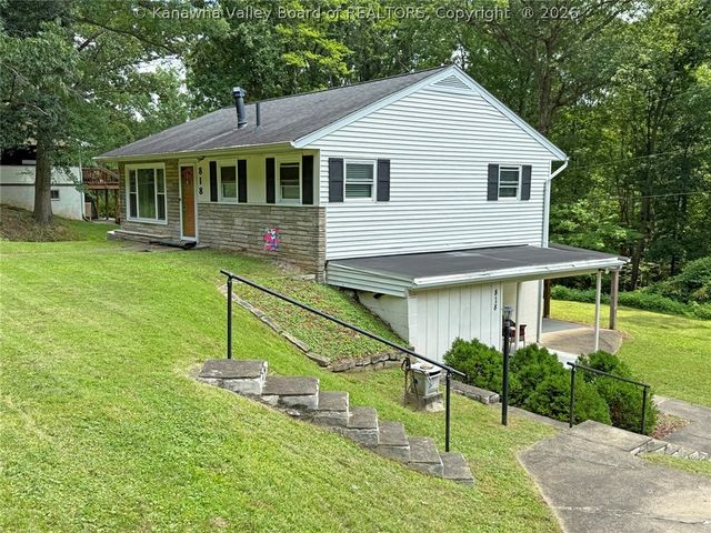 818 Daverton Road, Charleston, WV 25303
