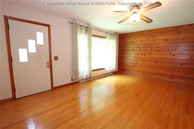 818 Daverton Road, Charleston, WV 25303
