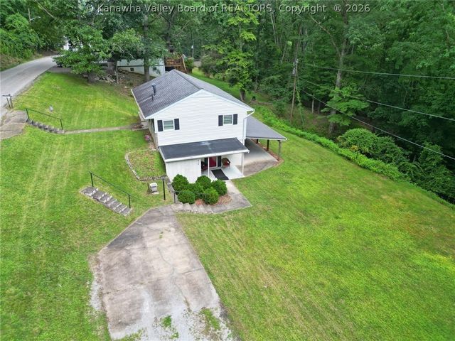 818 Daverton Road, Charleston, WV 25303