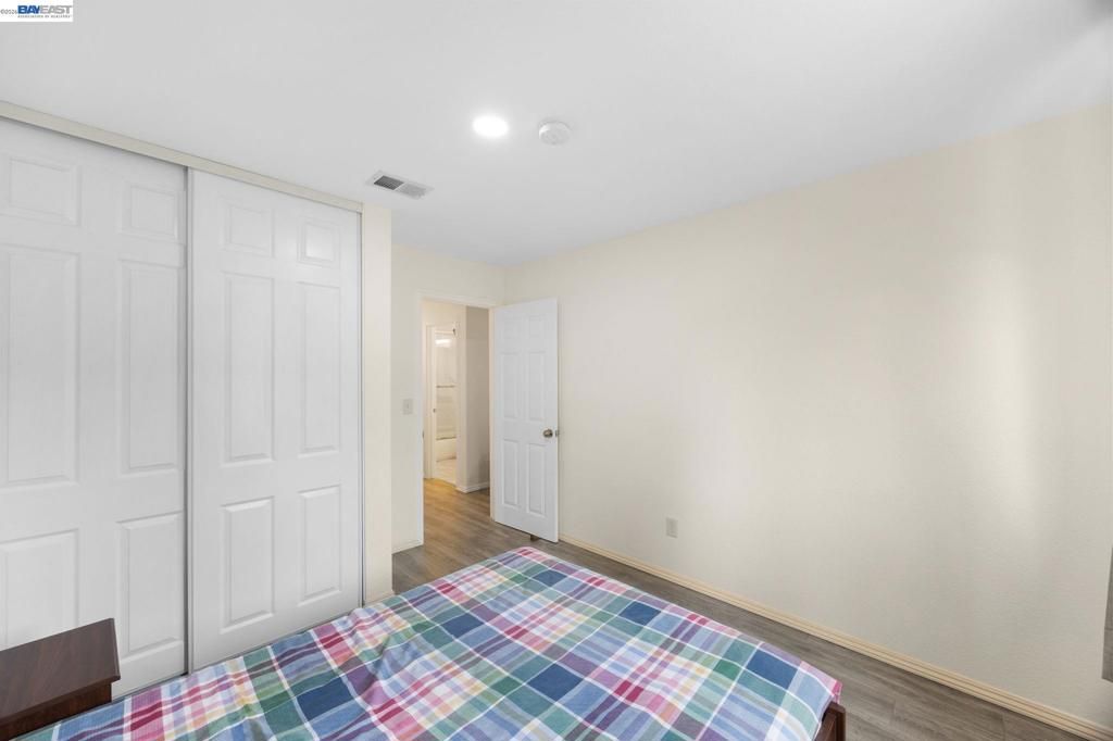 Image 12 of property listing at 162 Shaniko Cmn 66, Fremont, CA 94539