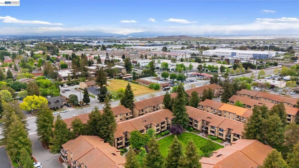 Image 29 of property listing at 162 Shaniko Cmn 66, Fremont, CA 94539