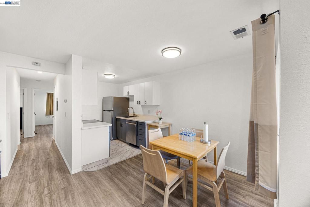 Image 3 of property listing at 162 Shaniko Cmn 66, Fremont, CA 94539