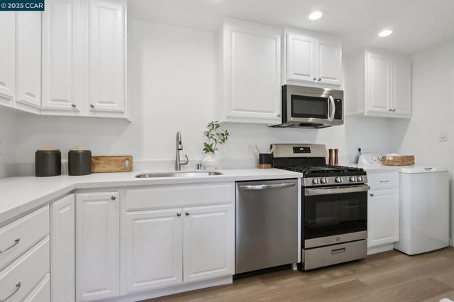 1467 Cape Cod Way, Concord, CA 94521