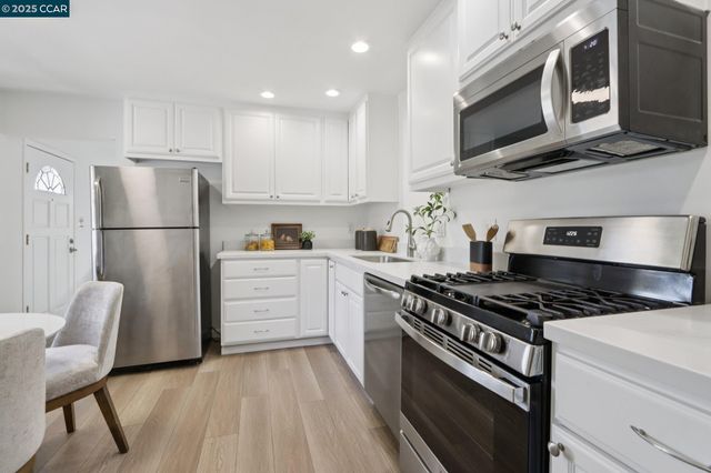 1467 Cape Cod Way, Concord, CA 94521