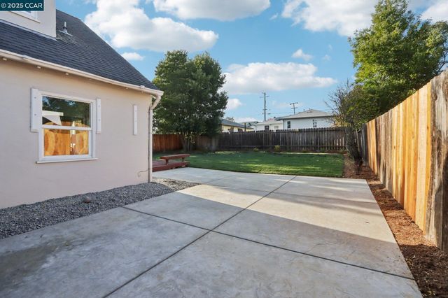1467 Cape Cod Way, Concord, CA 94521